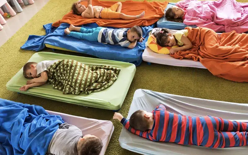 Manfaat Waktu Tidur Siang bagi Perkembangan Emosi dan Konsentrasi Anak